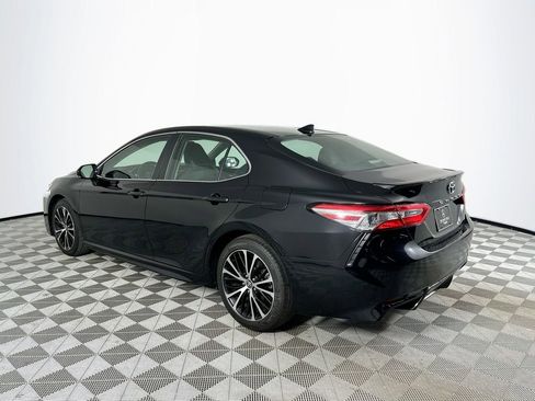 Used 2019 Toyota Camry SE w/ Audio Package image 5