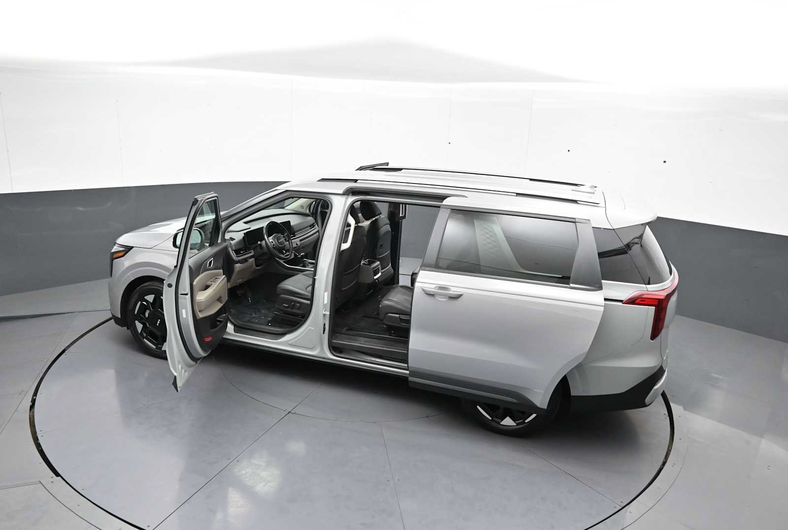 Used 2025 Kia Carnival EX FWD image 45