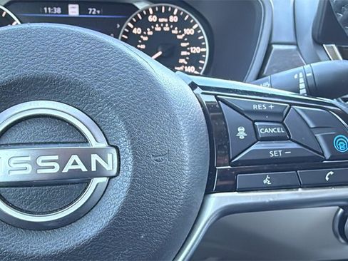 Used 2023 Nissan Altima 2.5 SV w/ SV Premium Package image 23