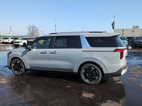 New 2026 Kia Carnival EX image 4