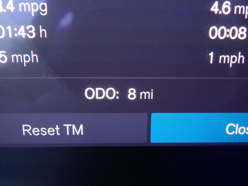 New 2026 Volvo XC60 B5 Plus w/ Protection Package Premier image 18