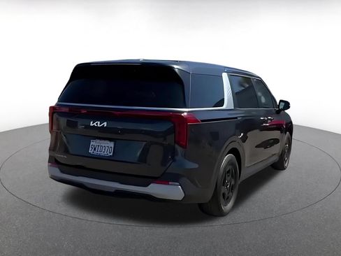 Used 2026 Kia Carnival FWD image 14