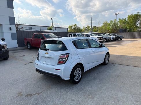 Used 2020 Chevrolet Sonic LT FWD image 5