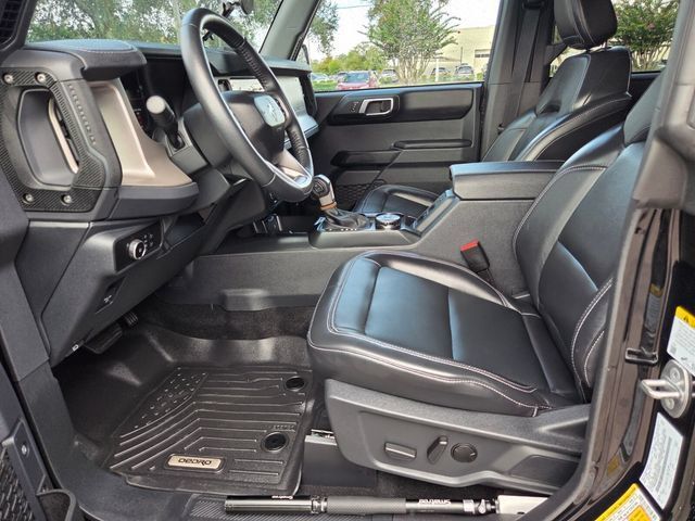 Used 2025 Ford Bronco Outer Banks AWD/4WD image 12