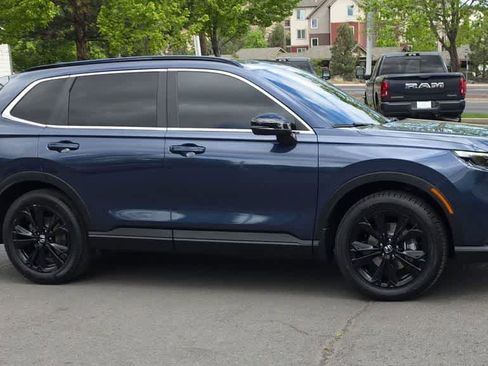 Used 2025 Honda CR-V Sport Touring image 2