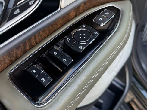 Used 2024 Lincoln Navigator Black Label image 14