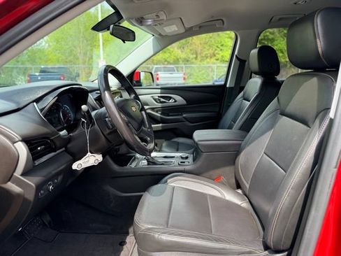 Used 2019 Chevrolet Traverse LT AWD/4WD image 4