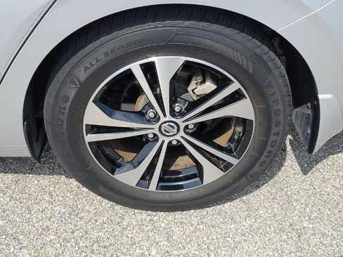 Certified 2021 Nissan Sentra SV FWD image 9