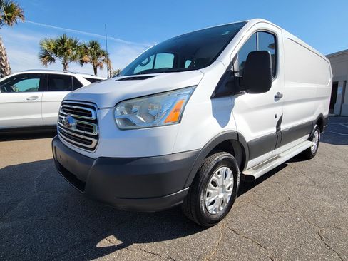 Used 2015 Ford Transit 250 130 Low Roof w/ Exterior Upgrade Package RWD image 6