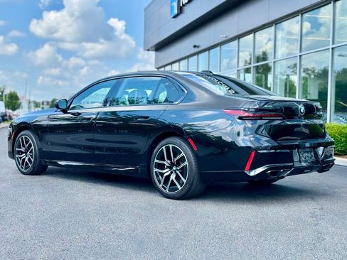 Used 2024 BMW 760i xDrive w/ Premium Package 2 image 4