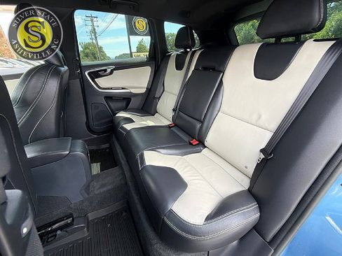 Used 2015 Volvo XC60 T6 AWD/4WD image 14