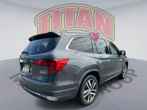 Used 2018 Honda Pilot Touring image 3