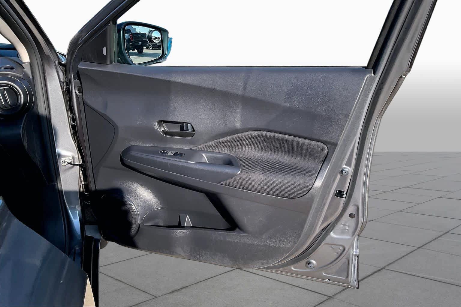 Used 2025 Nissan Kicks Play S FWD image 22