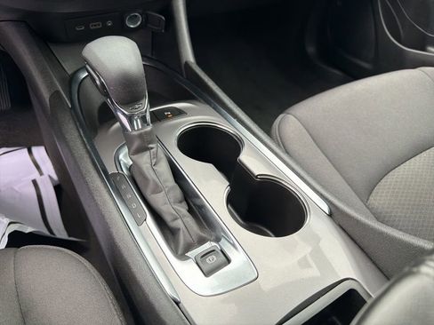 Used 2025 Chevrolet Malibu LT FWD image 27