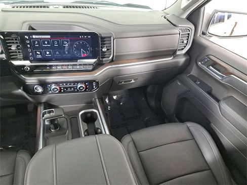 Used 2023 GMC Sierra 1500 SLT w/ SLT Premium Package image 17