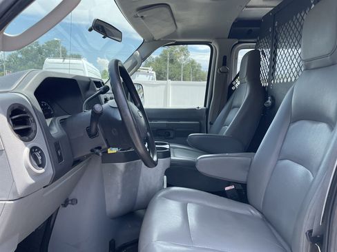 Used 2009 Ford E-250 and Econoline 250 Extended RWD image 23