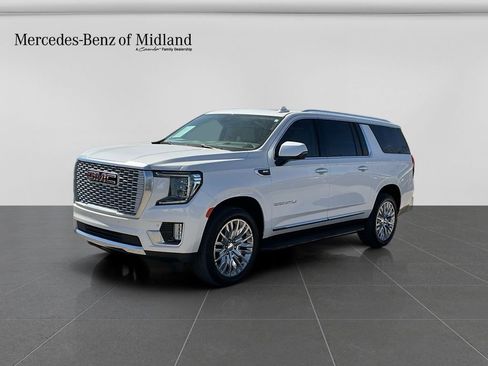 Used 2024 GMC Yukon XL Denali w/ Max Trailering Package image 3