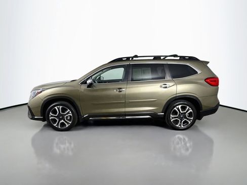 Used 2023 Subaru Ascent Touring AWD/4WD image 4
