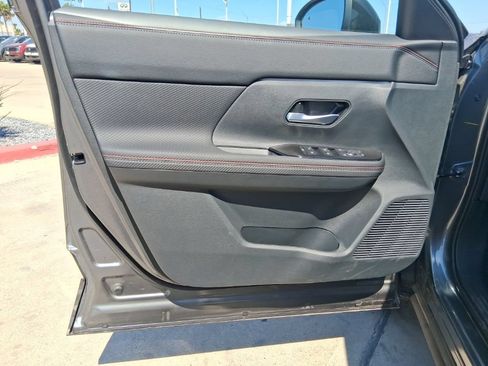 New 2026 Nissan Kicks SR w/ Cold Weather Package FWD image 22