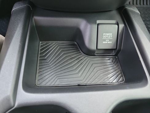 Used 2018 Honda CR-V LX image 28