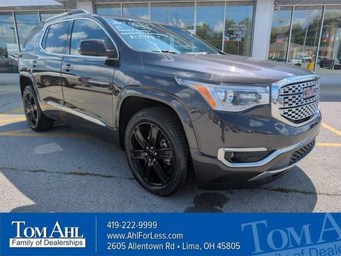 Used 2017 GMC Acadia Denali w/ Technology Package FWD image 1