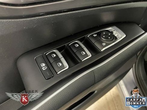 Used 2021 Kia Sorento S w/ Panoramic Sunroof Package image 21
