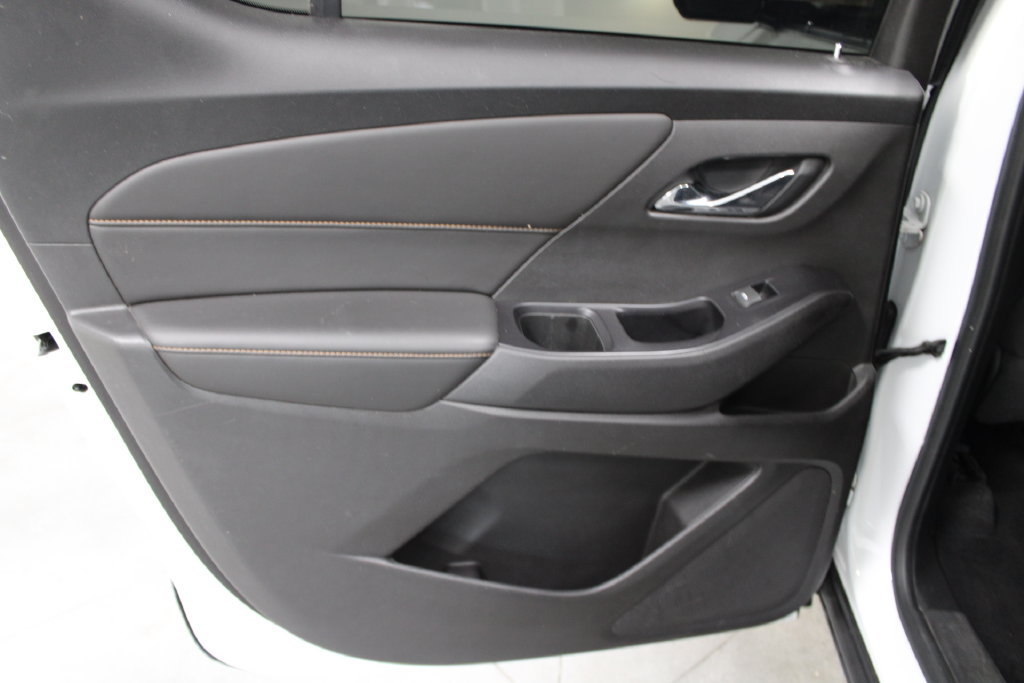 Used 2018 Chevrolet Traverse LT FWD image 19