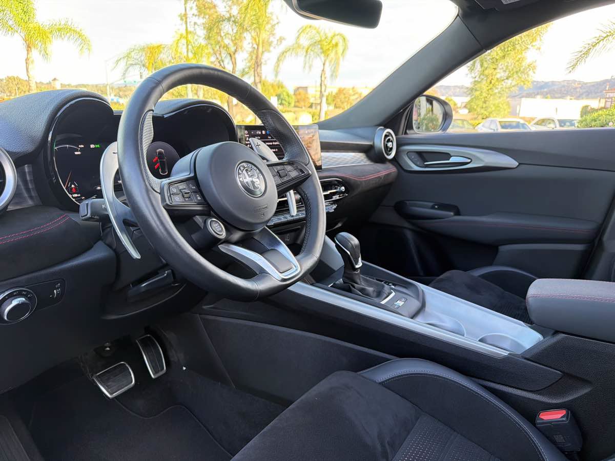Used 2024 Alfa Romeo Tonale Ti w/ Active Assist Package AWD/4WD image 25