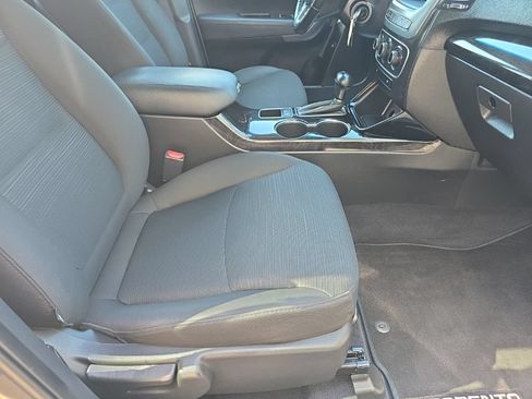 Used 2014 Kia Sorento LX FWD image 22