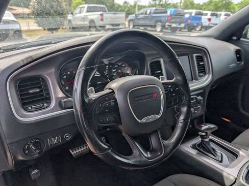 Used 2022 Dodge Charger R/T w/ Blacktop Package RWD image 35