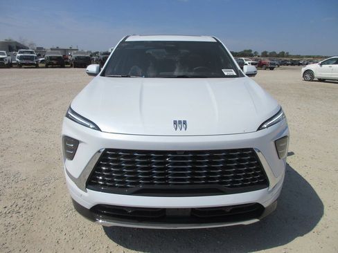 New 2026 Buick Enclave Avenir w/ Super Cruise Package FWD image 10