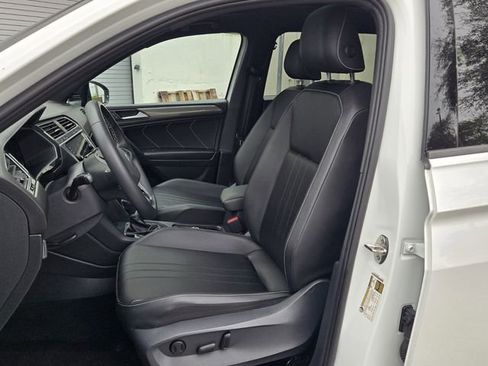 Certified 2023 Volkswagen Tiguan SE R-Line FWD image 12