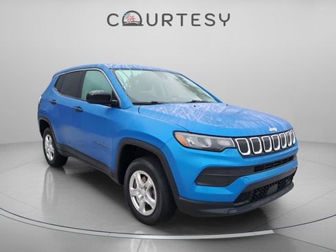 Certified 2022 Jeep Compass Sport image 4