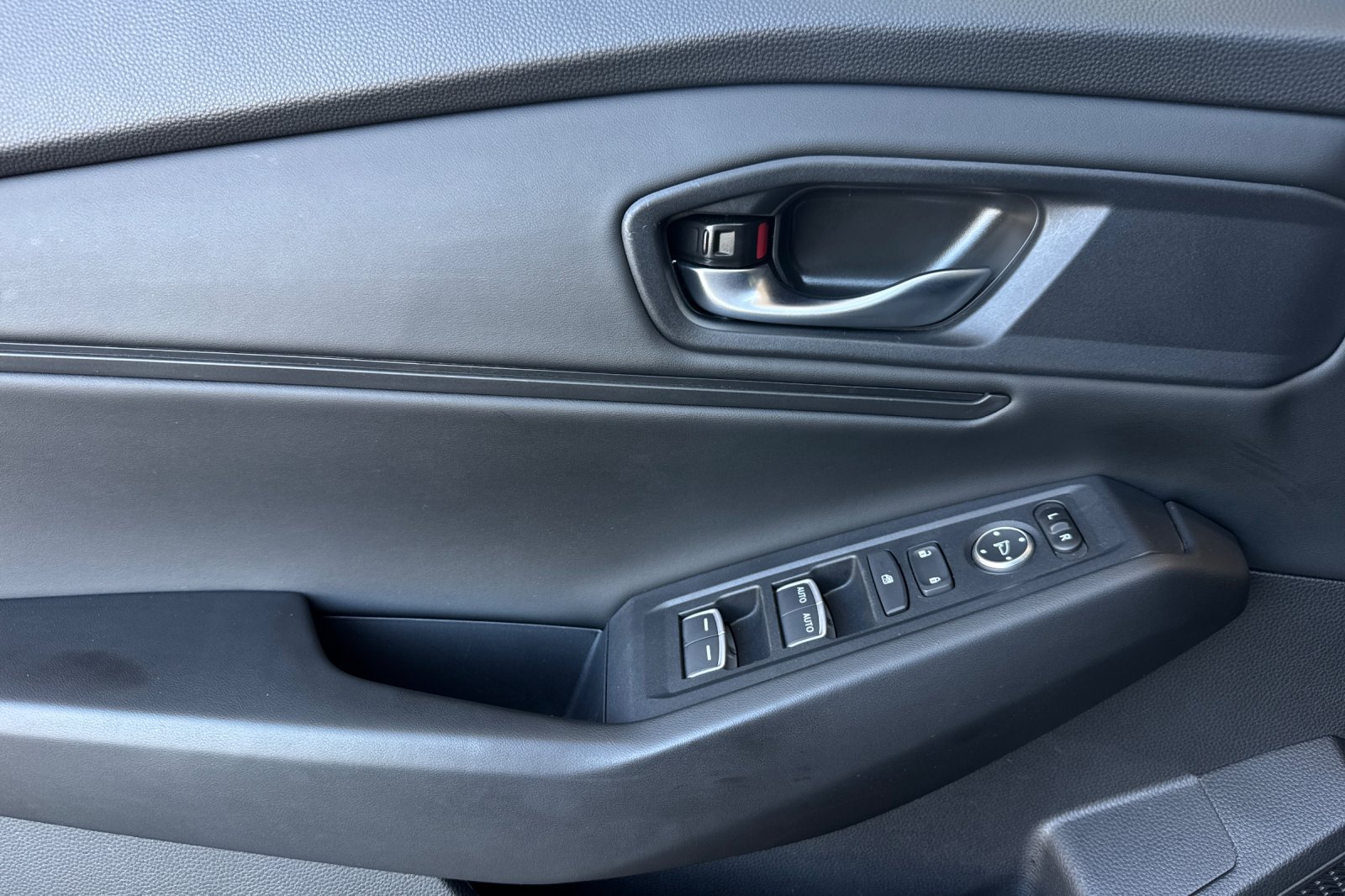 Certified 2025 Honda Accord SE image 11