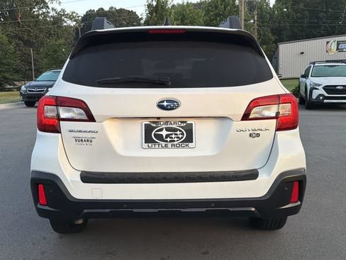 Used 2018 Subaru Outback 2.5i Limited AWD/4WD image 4