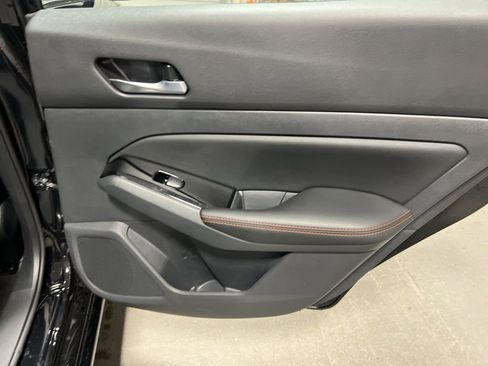 Used 2025 Nissan Altima 2.5 SR image 12