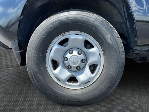 Used 2023 Toyota Tacoma SR AWD/4WD image 14