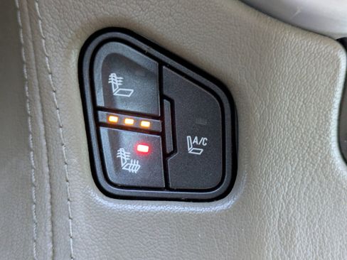 Used 2015 GMC Yukon SLT w/ HD Trailering Package image 26