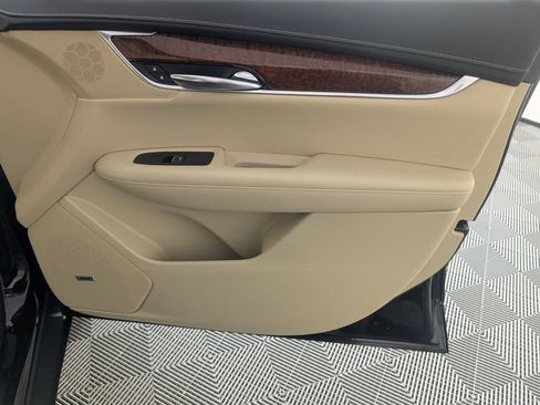 Used 2019 Cadillac XT5 Luxury FWD image 35