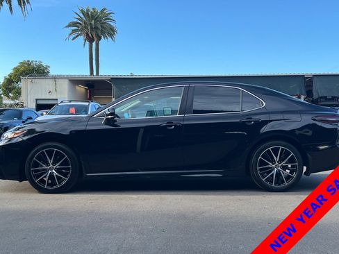 Used 2023 Toyota Camry SE image 7