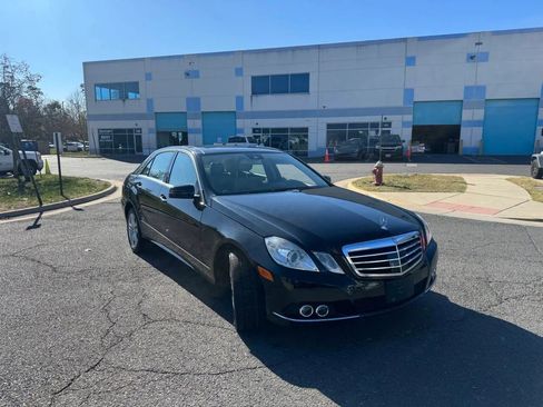 Used 2010 Mercedes-Benz E 350 4MATIC Sedan image 25