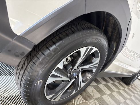 Used 2024 Subaru Crosstrek 2.0i Premium image 32