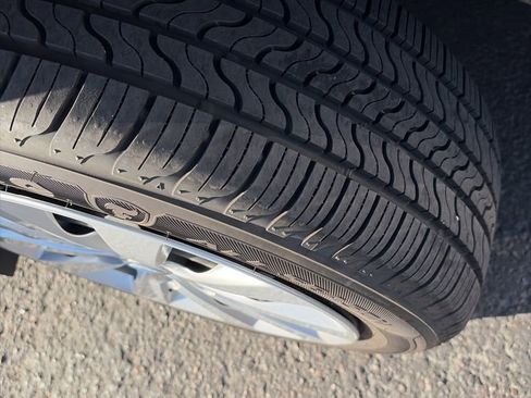 Used 2015 Nissan Sentra S image 9