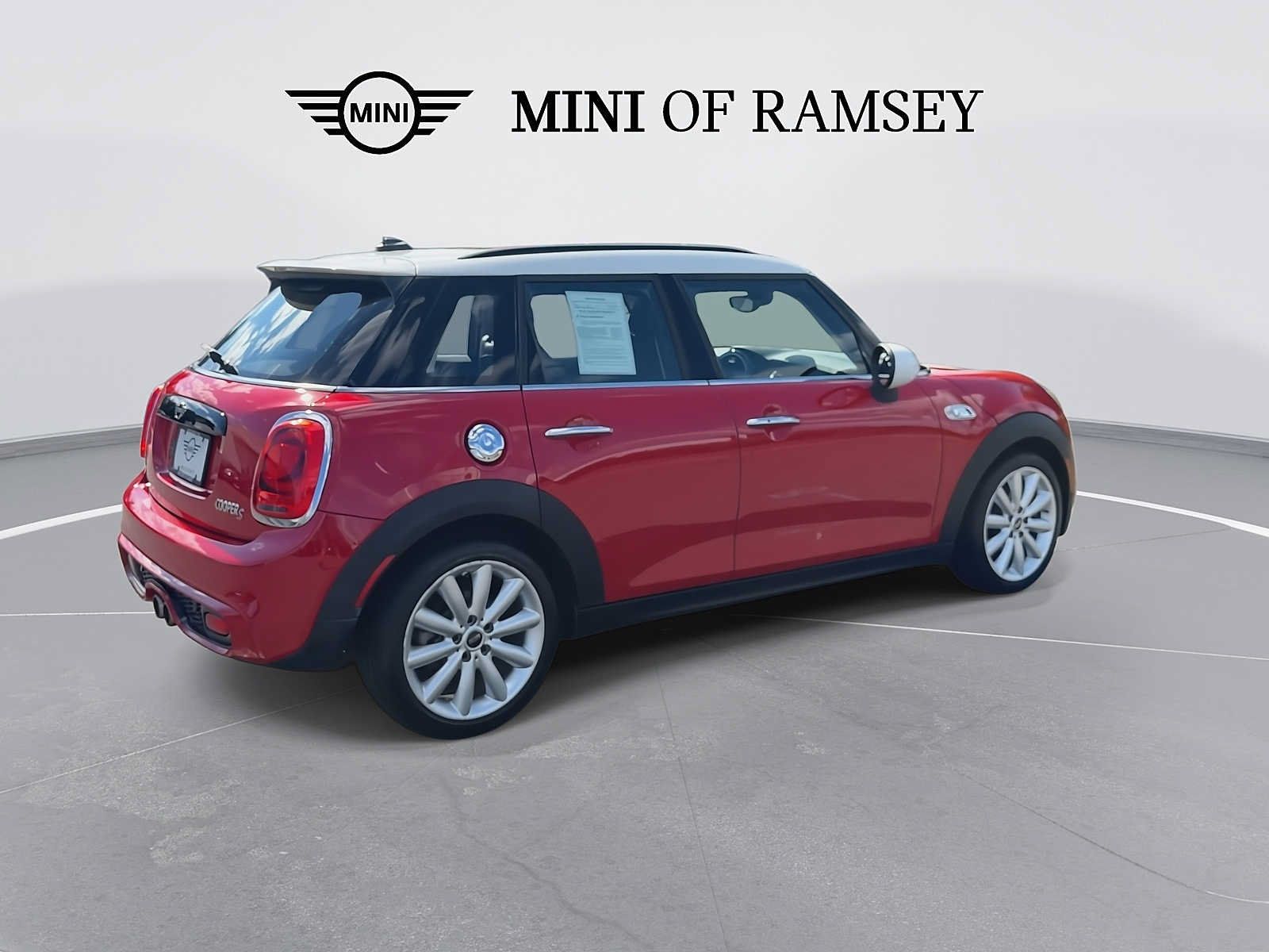 Used 2019 MINI Cooper S FWD image 8