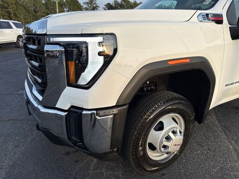 New 2026 GMC Sierra 3500 Pro w/ Convenience Package image 6