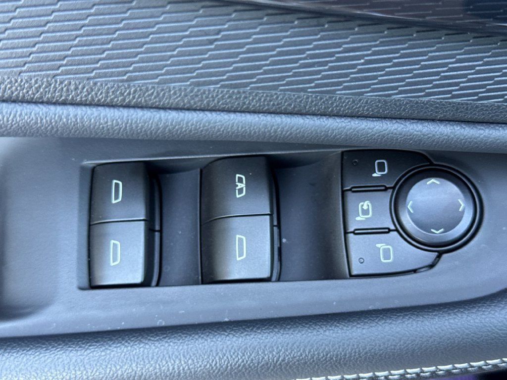Used 2026 Chevrolet Blazer EV LT w/ LPO, Blackout Package FWD image 11