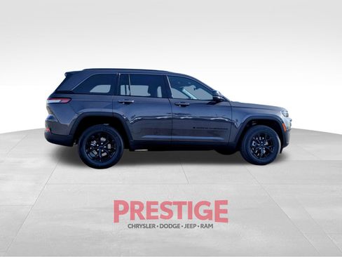 New 2026 Jeep Grand Cherokee Altitude AWD/4WD image 4