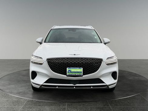 Used 2022 Genesis GV70 2.5T w/ Select Package AWD/4WD image 2