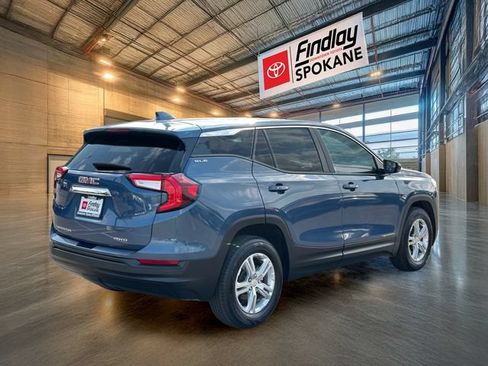 Used 2024 GMC Terrain SLE AWD/4WD image 5