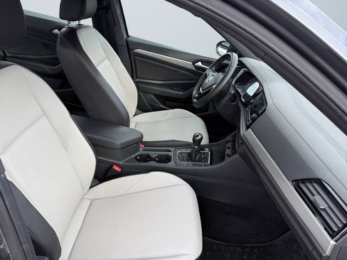 Used 2020 Volkswagen Jetta R-Line w/ R-Line Cold Weather Package image 15